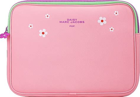 marc jacobs daisy laptop case.